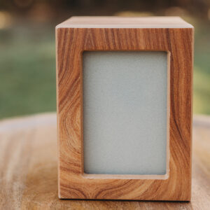 Wood Finish Photo Urn1